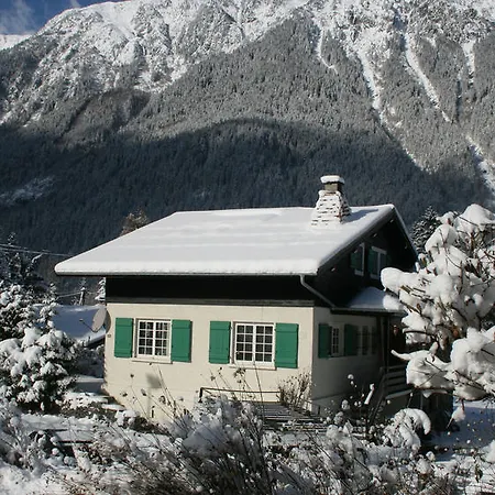 Bed & Breakfast Chalet Les Pelerins 2*